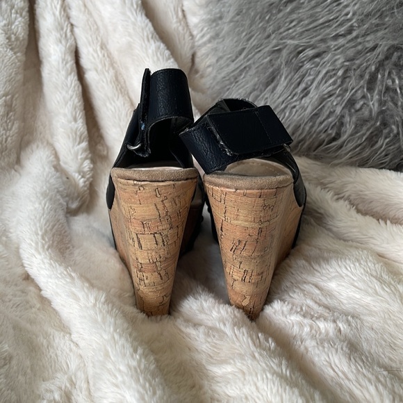 Black Wedges - Picture 3 of 4